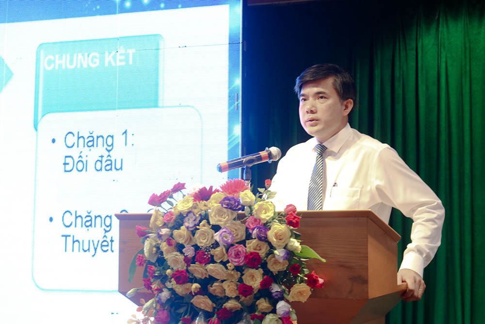 Ông Bùi Duy Linh - Vụ trưởng Vụ Giáo dục và Công tác học sinh sinh viên công bố thể lệ cuộc thi