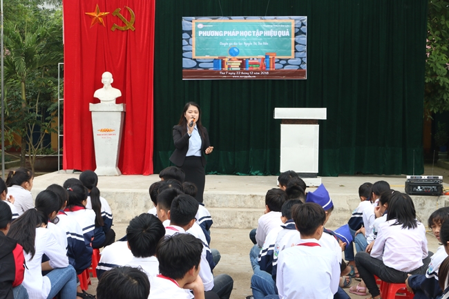 Để học tập hiệu quả, chuyên gia Nguyễn Thị Thu Hiền cho rằng các em học sinh phải tập trung vào việc học.